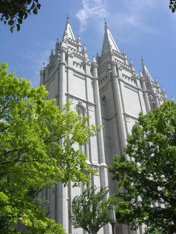 Scaled image 0710_mormon_temple.jpg 