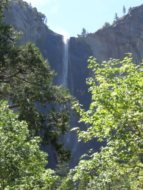 Scaled image 1544_bridalveil_fall.jpg 